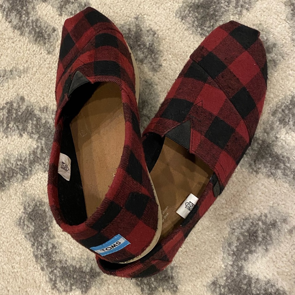 Buffalo Plaid Toms